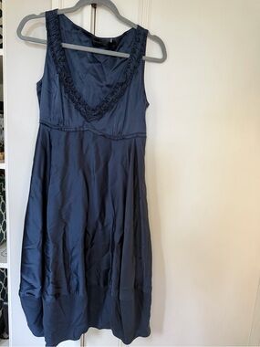 Elle Tahari Sleeveless Navy V-Neck A-Line Dress